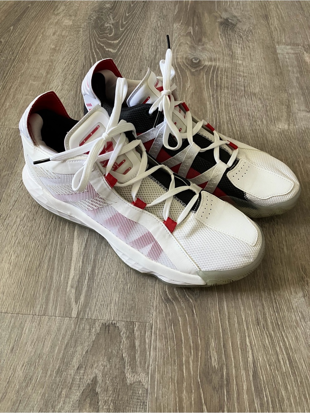 Adidas Dame 6